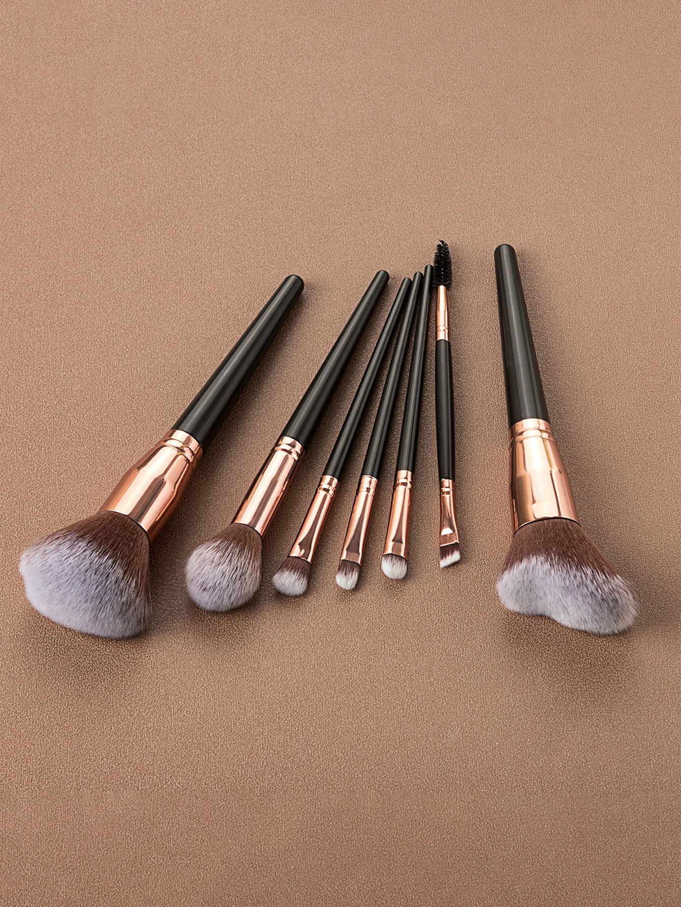 7 Black Large Makeup Brush Set + Makeup Brush Pack